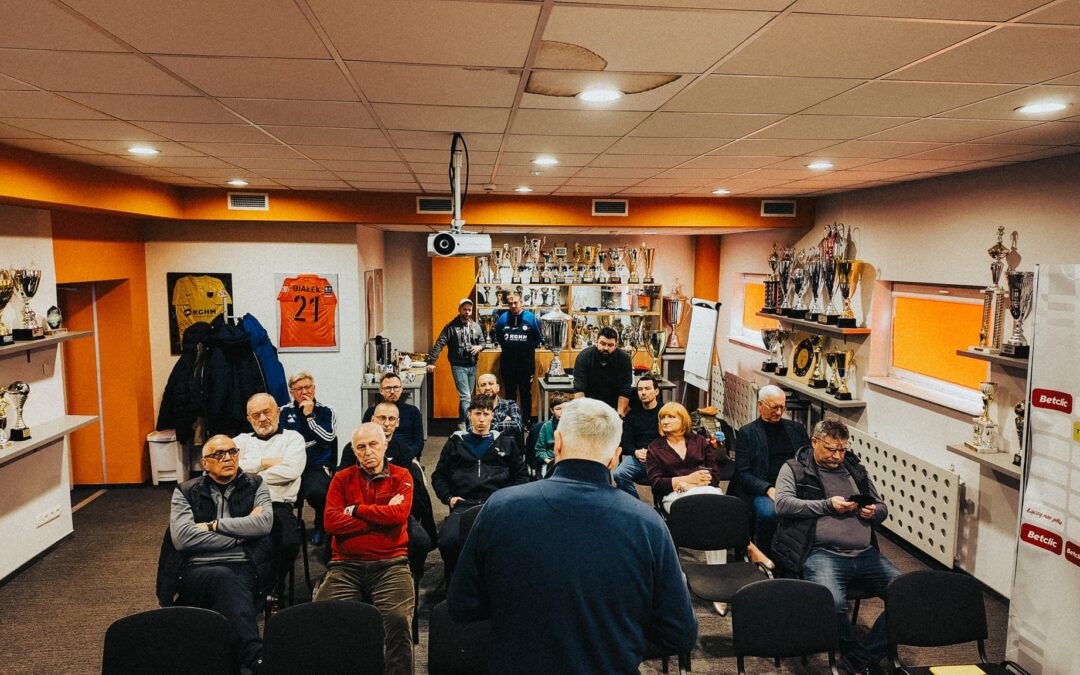 Spotkanie podsumowujące projekt „Aktywizacja Trenerów Seniorów. Mentorzy w klubach sportowych” w Lubinie